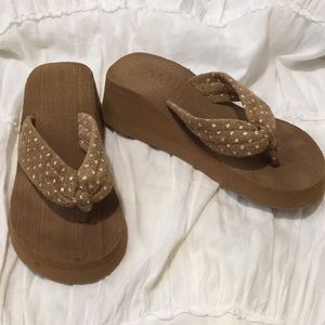 Polka dot wedge flip flops
